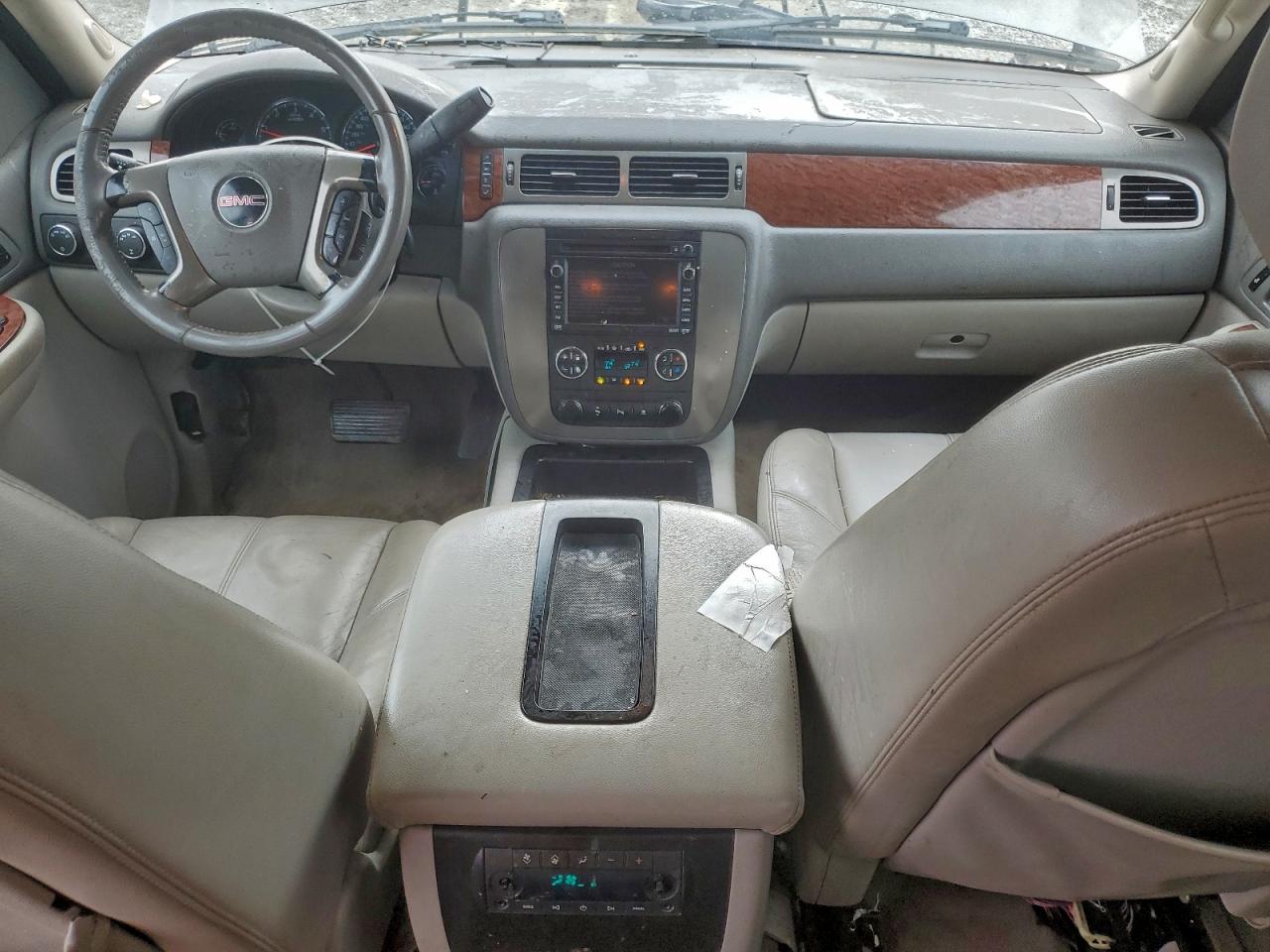GMC Yukon K1500 Image 3