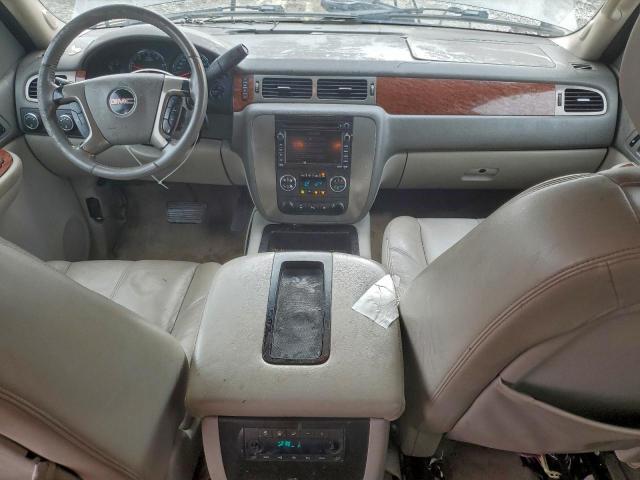 GMC Yukon K1500 Image 3