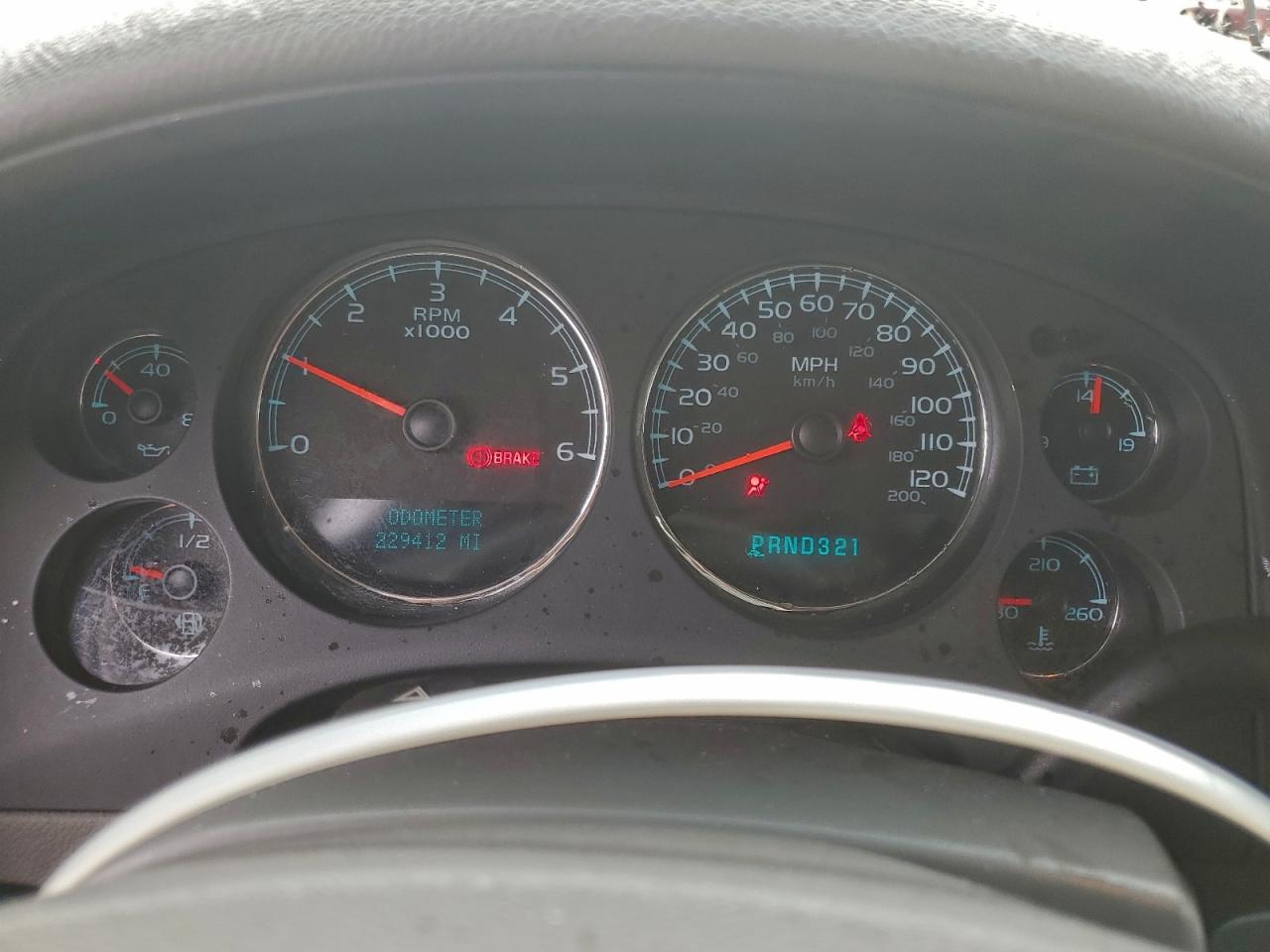 GMC Yukon K1500 Image 6