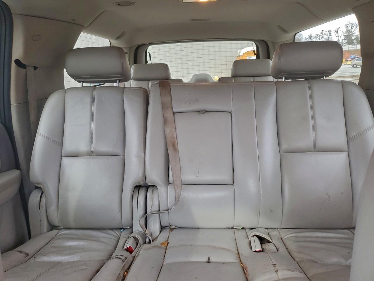 GMC Yukon K1500 Image 9