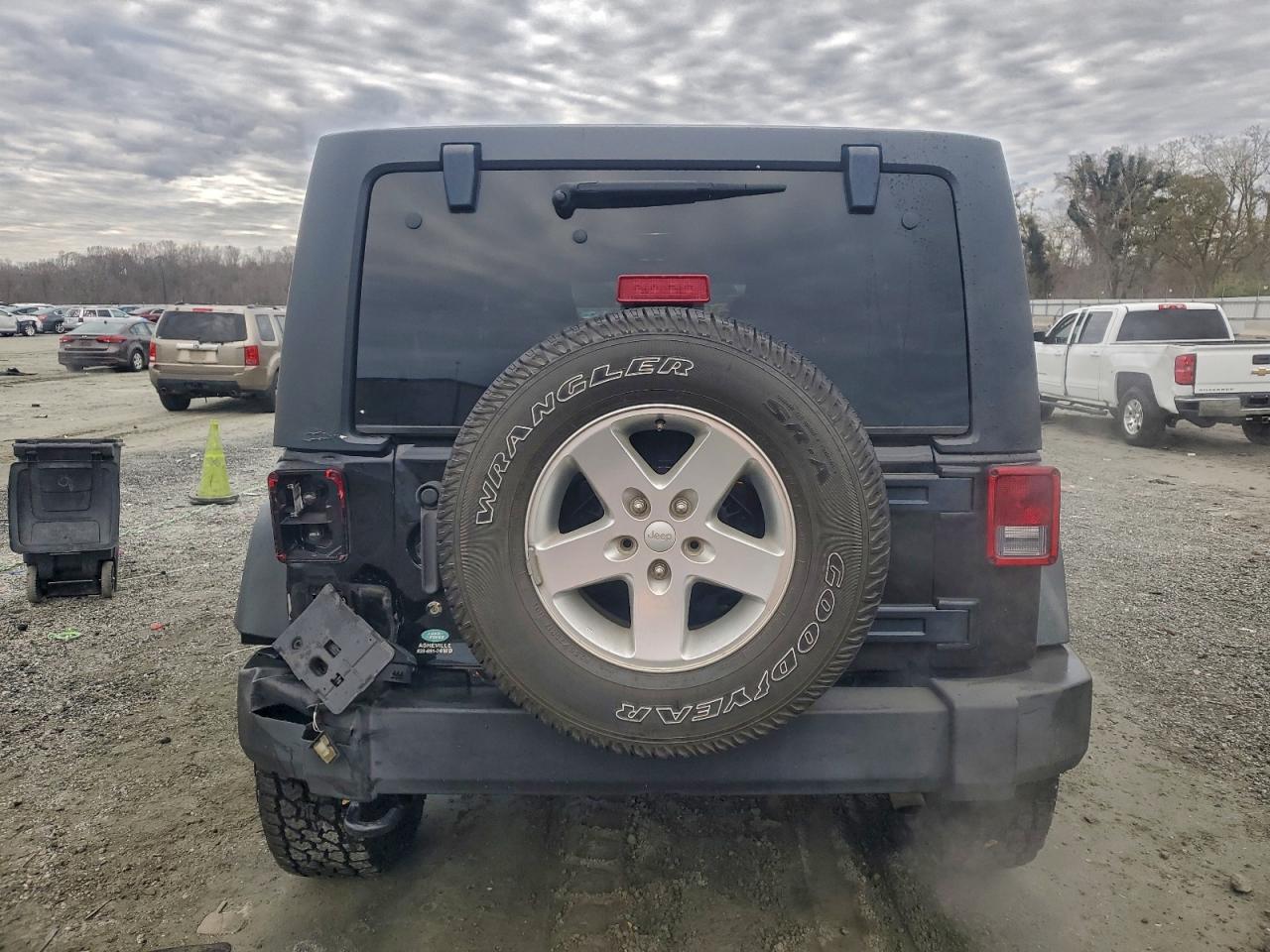 Jeep Wrangler Sport Image 11