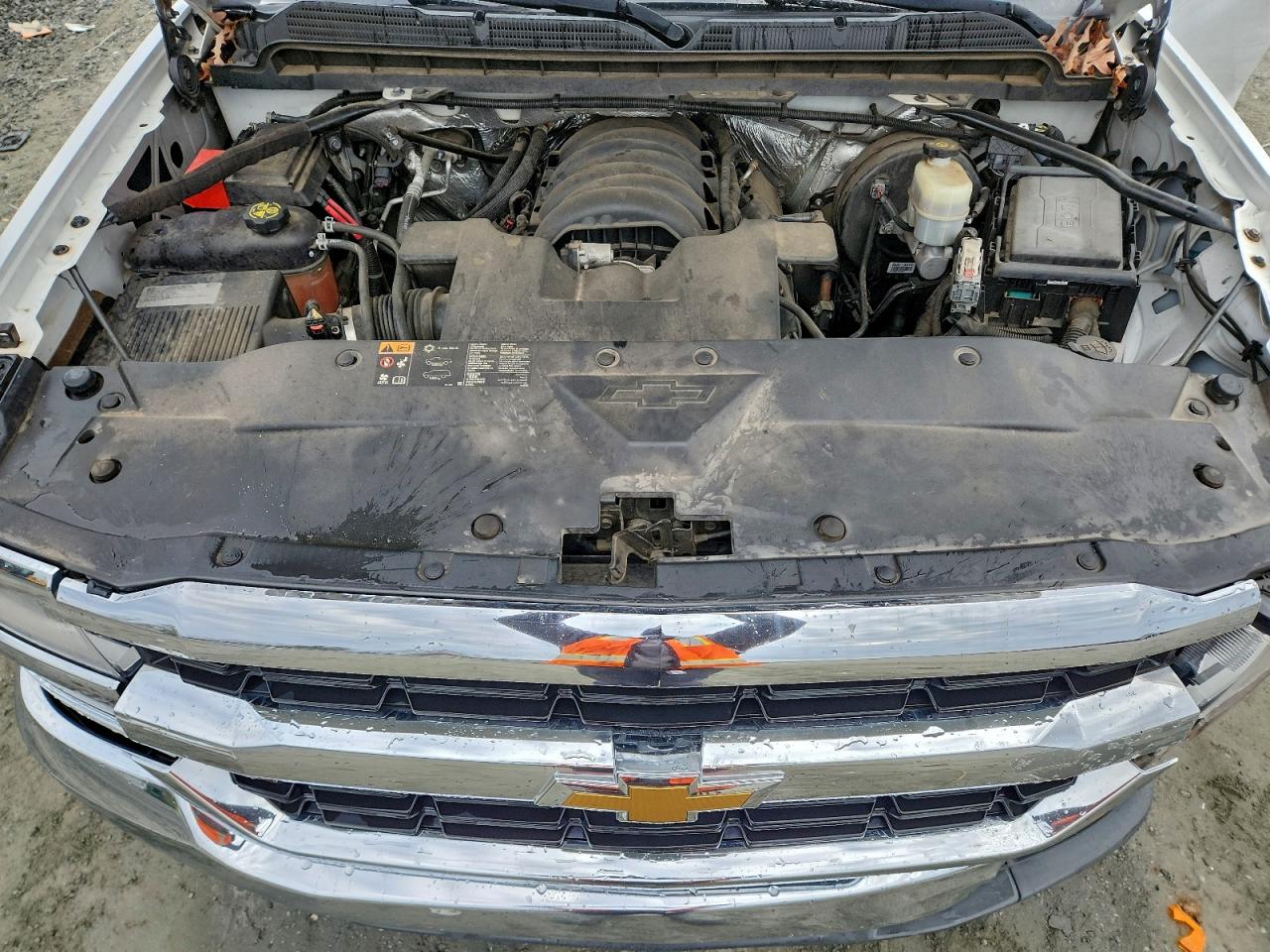 Chevrolet Silverado C1500 Lt Image 2