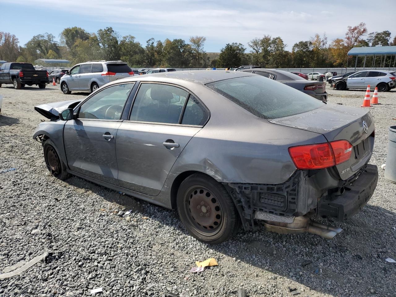 Volkswagen Jetta Base Image 2