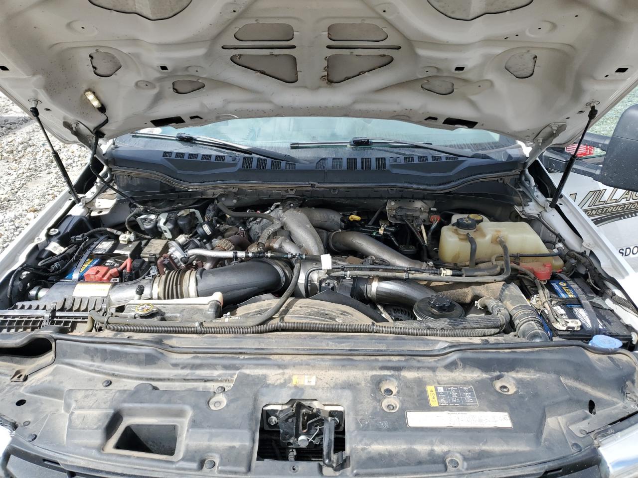 Ford F-550 Super Duty Image 11