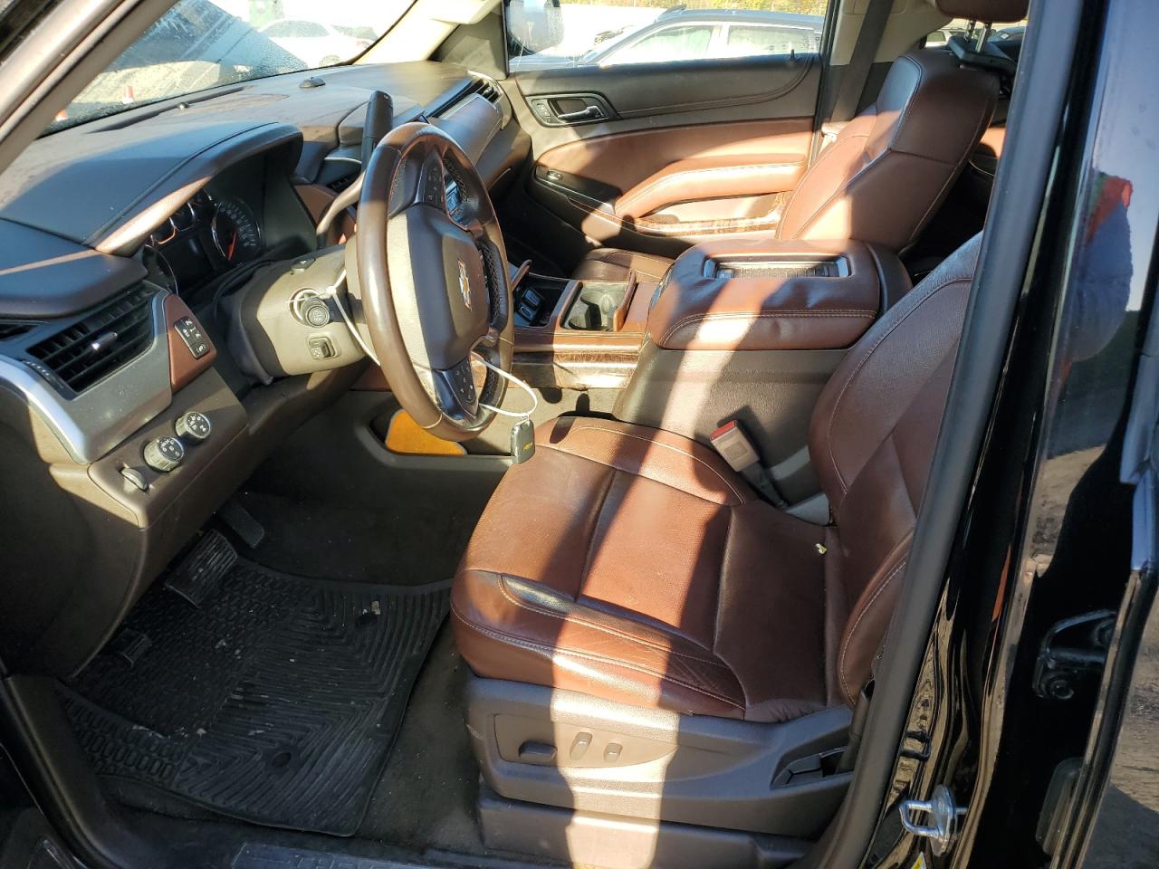 Chevrolet Suburban K1500 Ltz Image 7