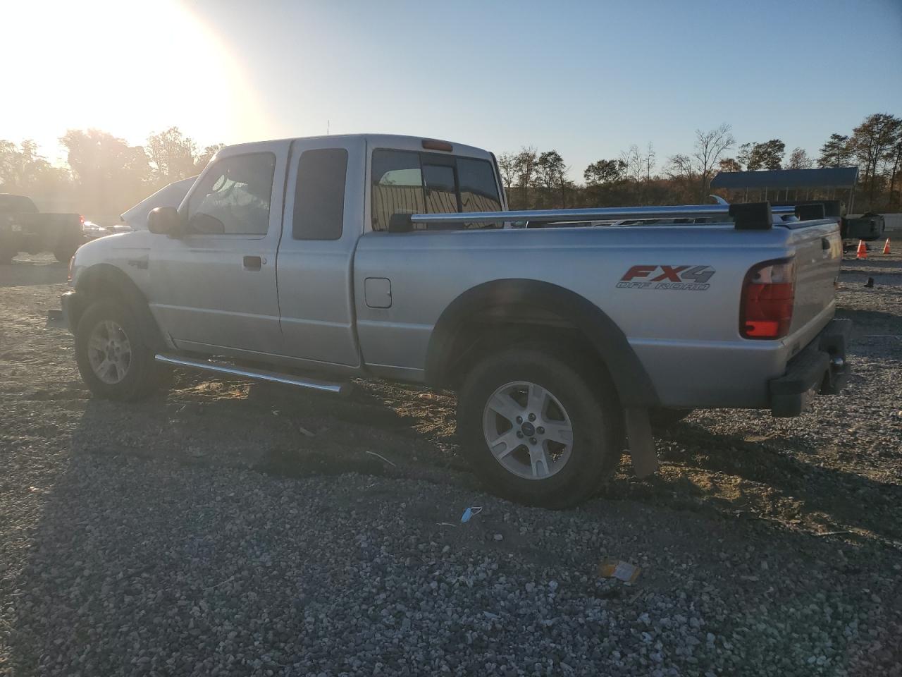 Ford Ranger Super Cab Image 3