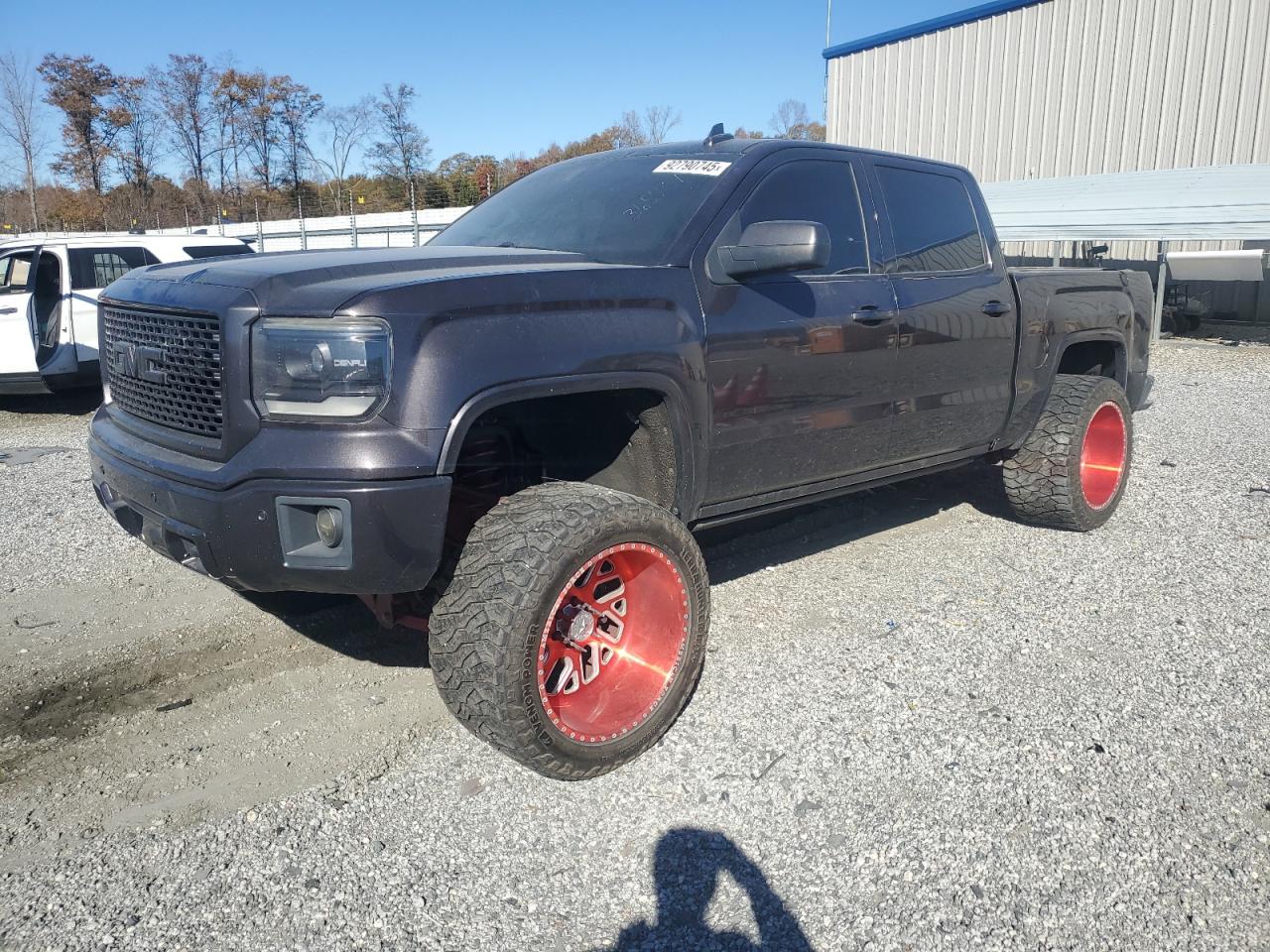 GMC Sierra K1500 Denali Image 1