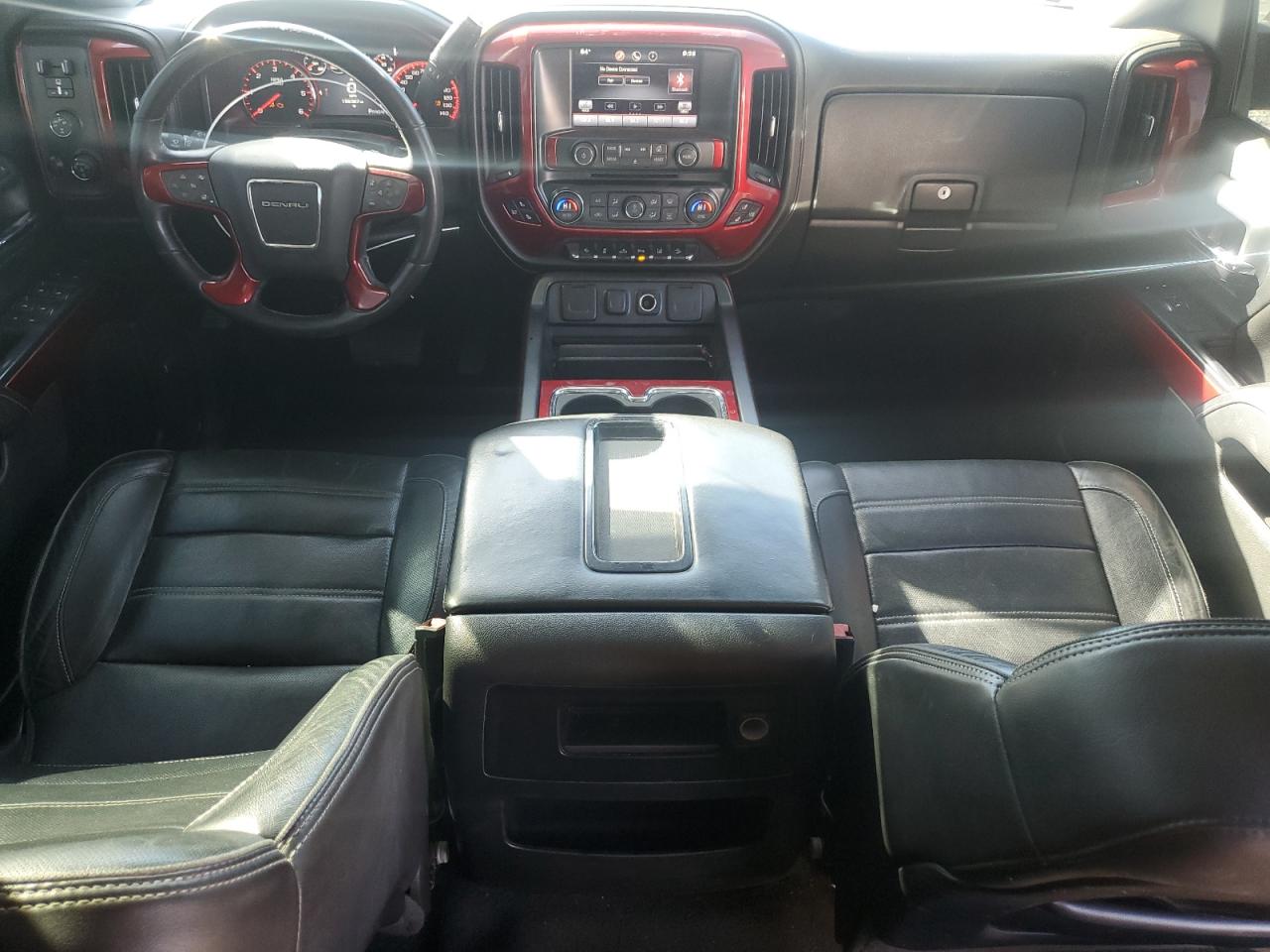 GMC Sierra K1500 Denali Image 4