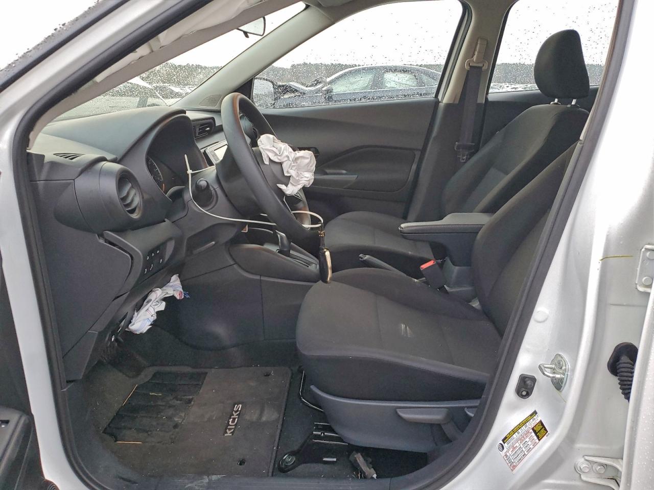 Nissan Kicks S Image 10