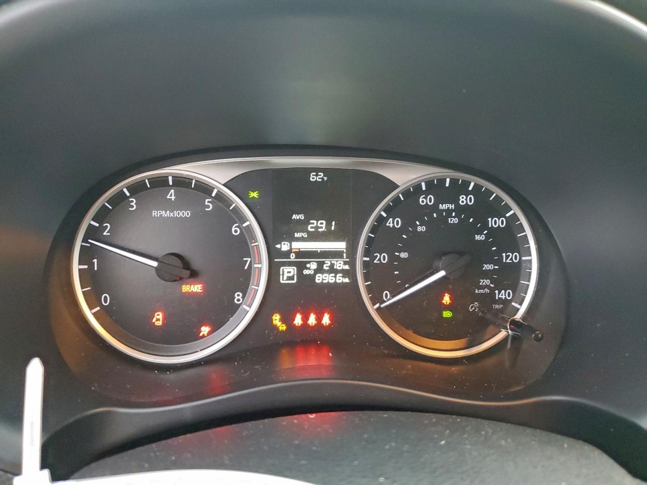 Nissan Kicks S Image 2