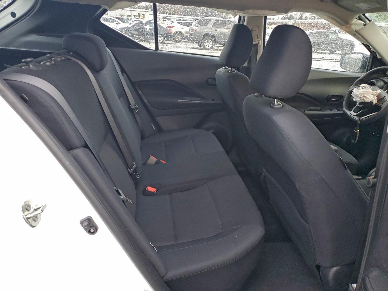 Nissan Kicks S Image 8