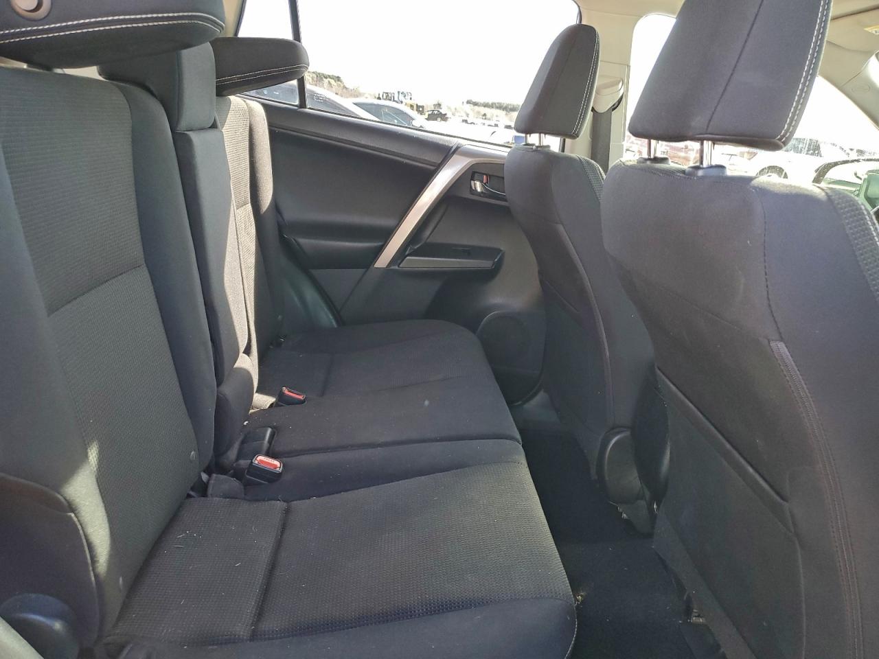 Toyota RAV4 Adventure Image 8