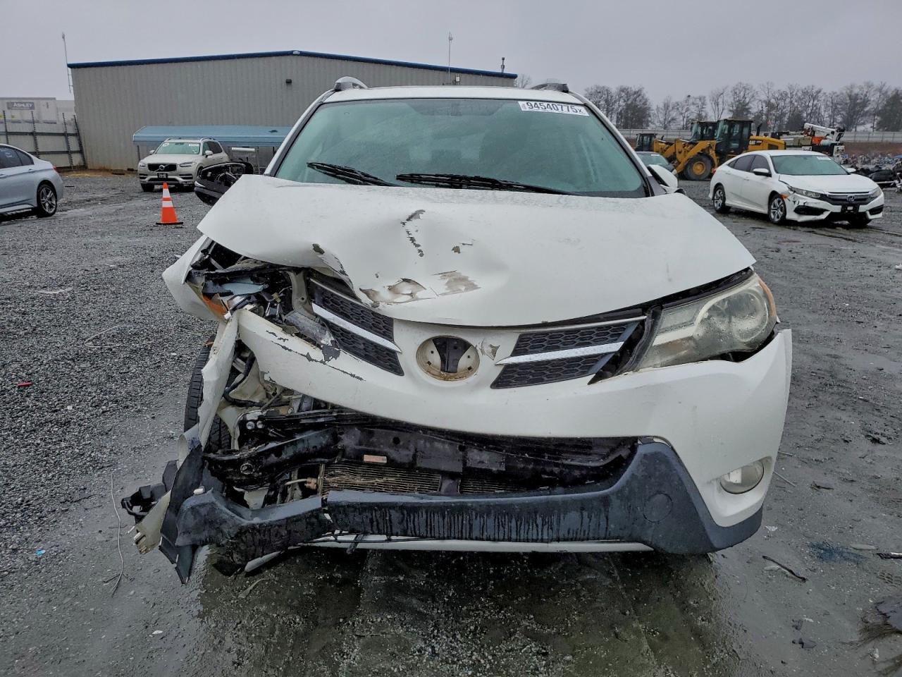 Toyota RAV4 Xle Image 4