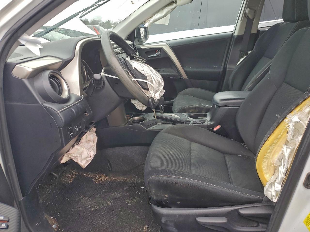 Toyota RAV4 Xle Image 9