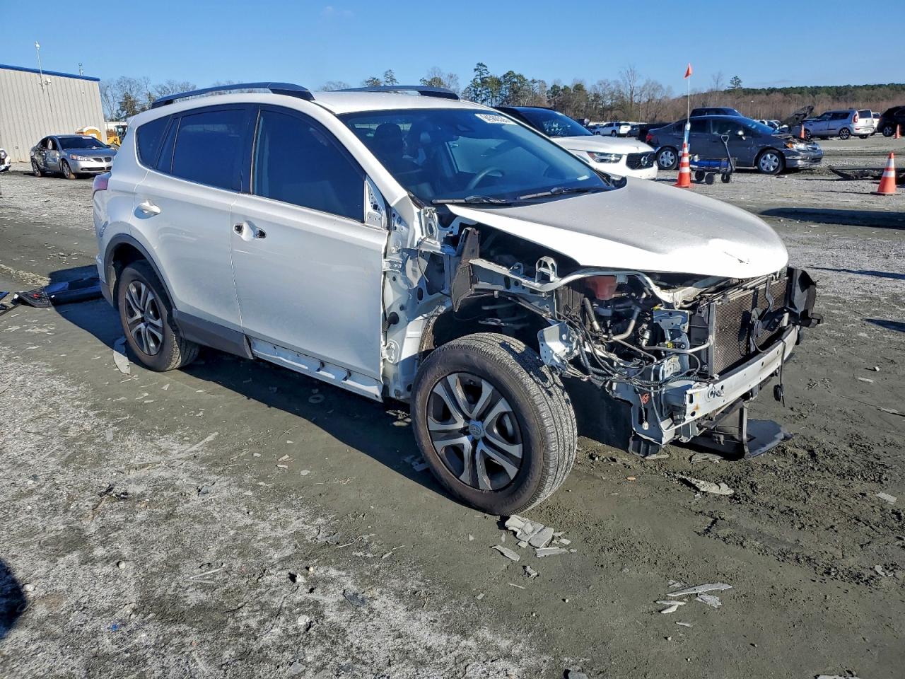 Toyota RAV4 Le Image 5