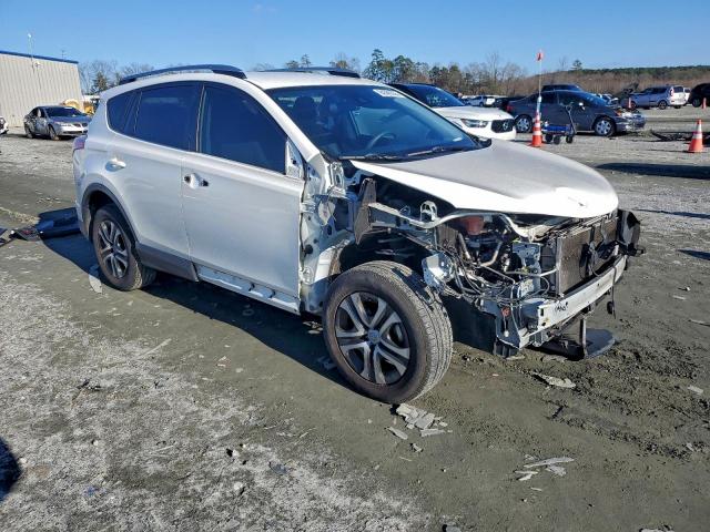 Toyota RAV4 Le Image 5