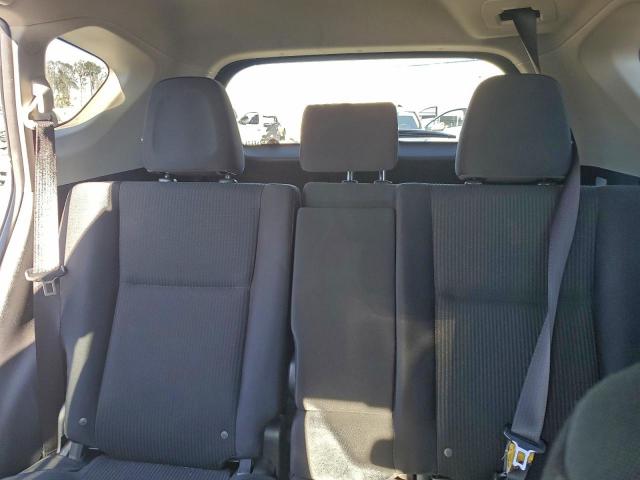 Toyota RAV4 Le Image 11