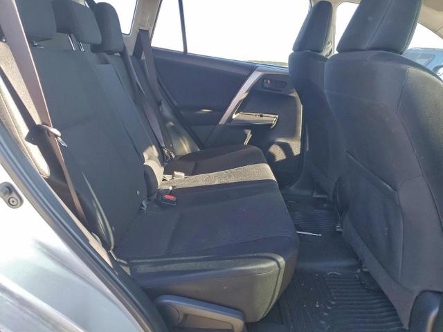 Toyota RAV4 Le Image 9