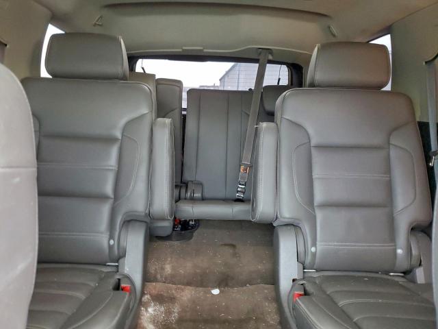 GMC Yukon Denali Image 6
