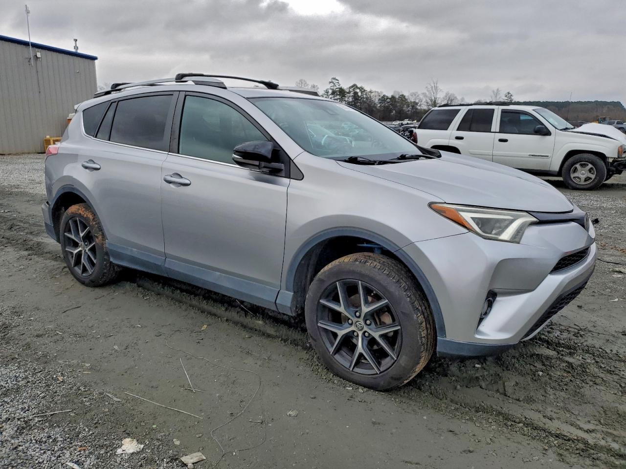 Toyota RAV4 Se Image 9