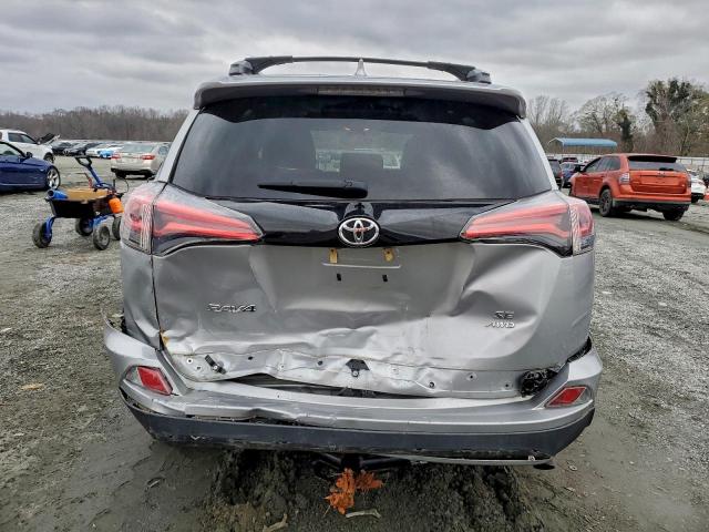 Toyota RAV4 Se Image 7