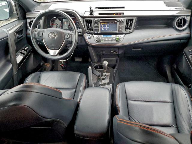 Toyota RAV4 Se Image 6