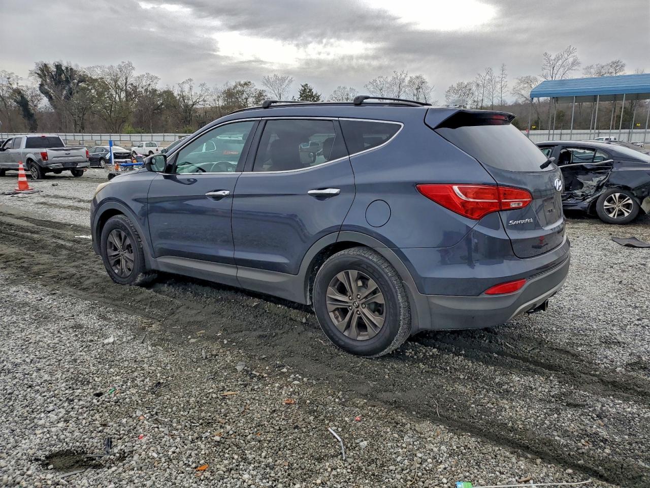 Hyundai SANTA FE Image 11