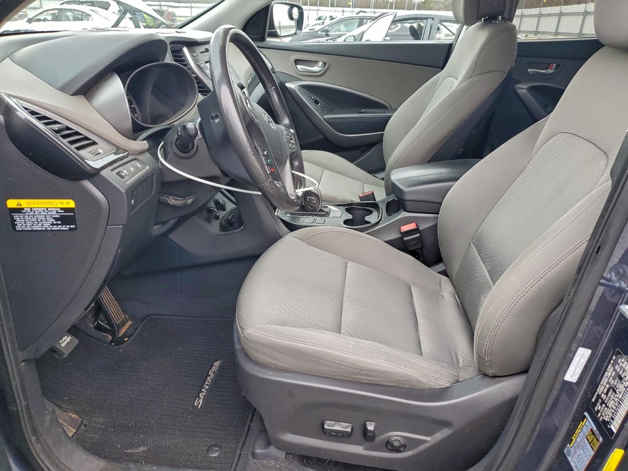 Hyundai SANTA FE Image 10