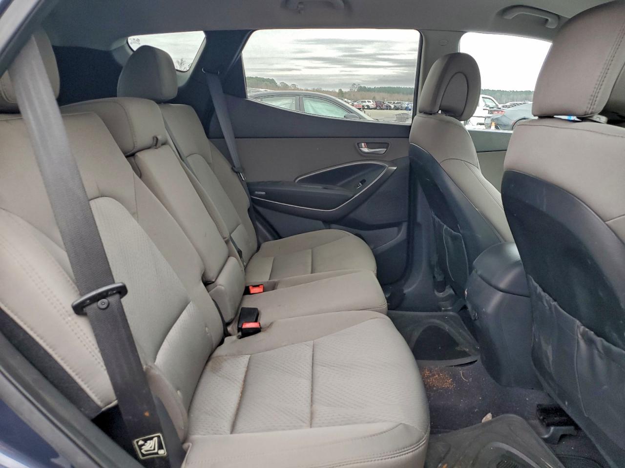 Hyundai SANTA FE Image 5