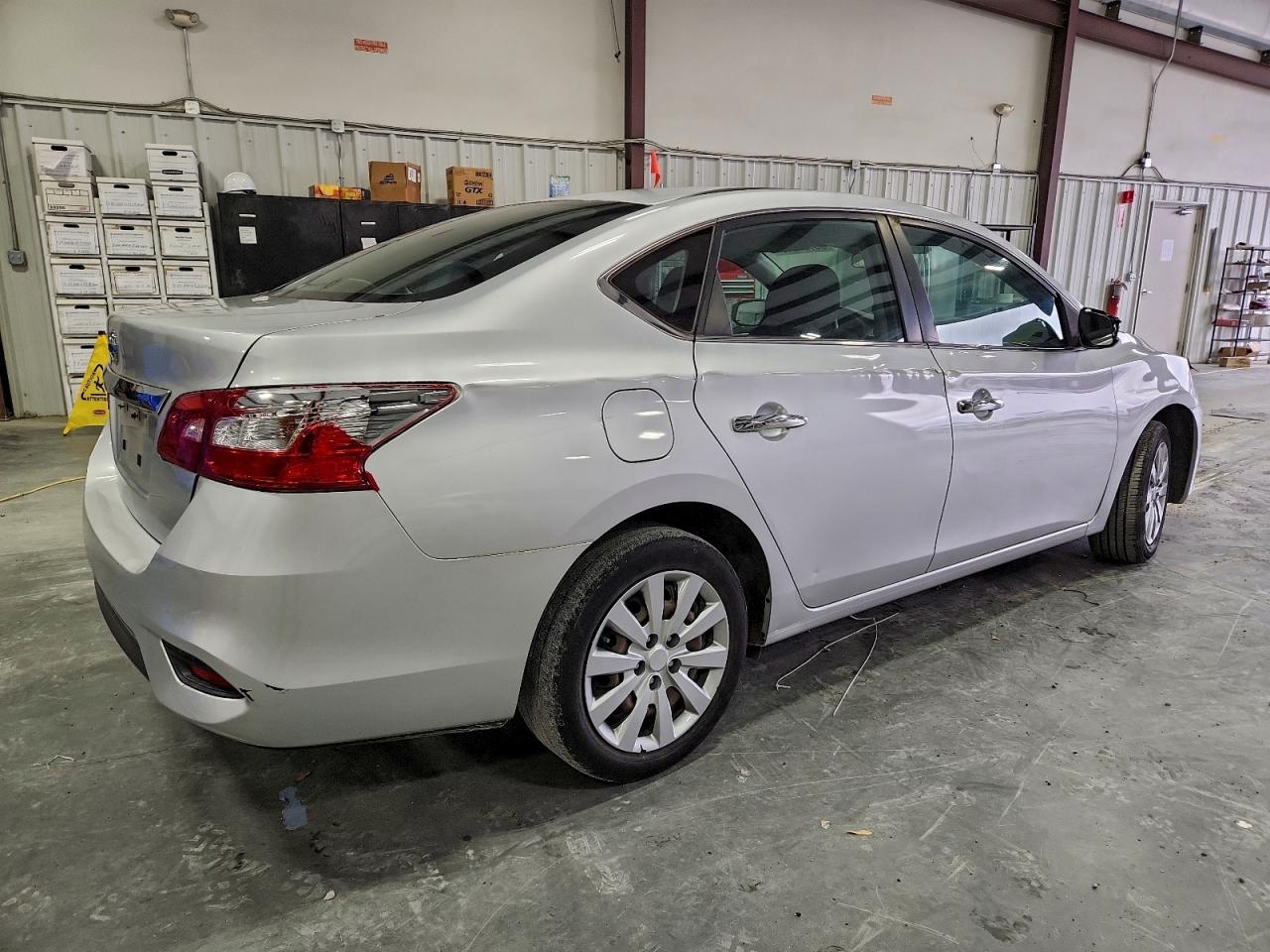 Nissan Sentra S Image 6