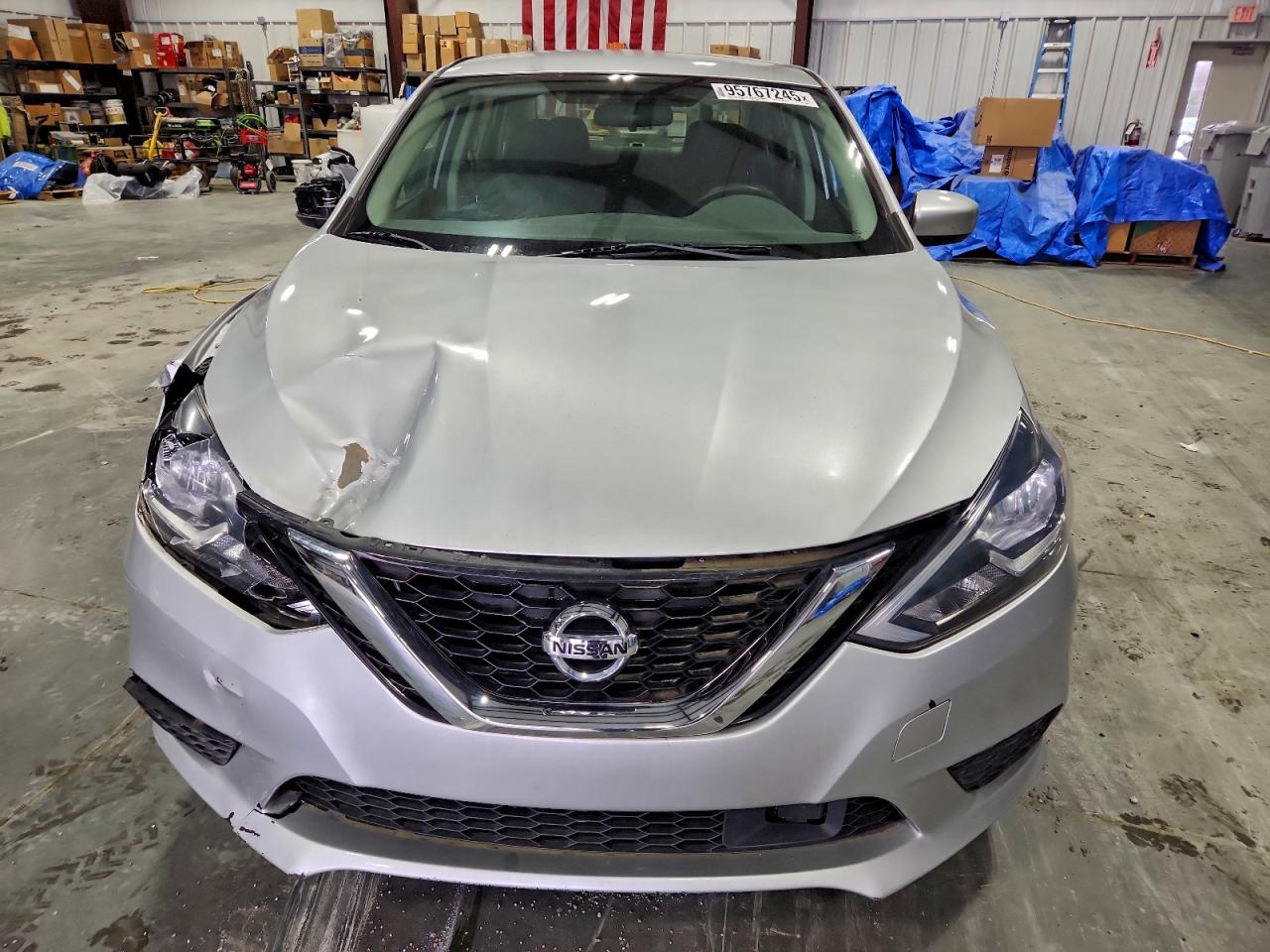 Nissan Sentra S Image 5