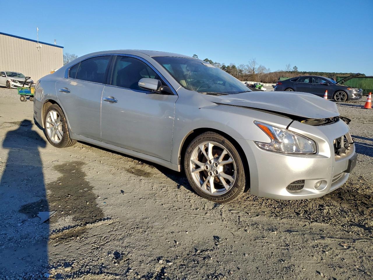 Nissan Maxima S Image 12