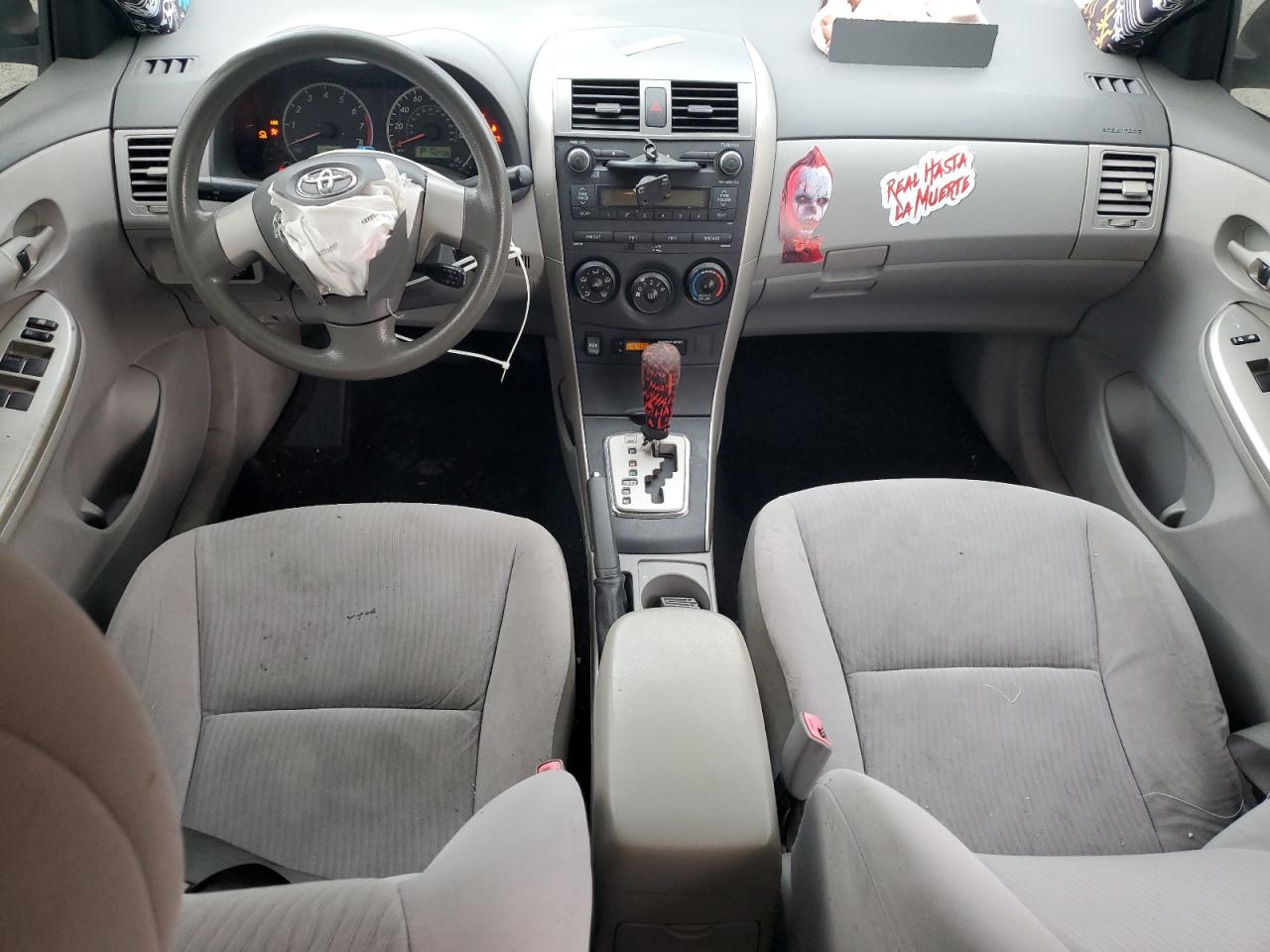 Toyota Corolla Base Image 7