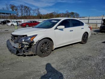  Salvage Nissan Altima