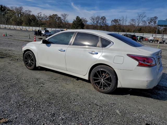 Nissan Altima 2.5 Image 10