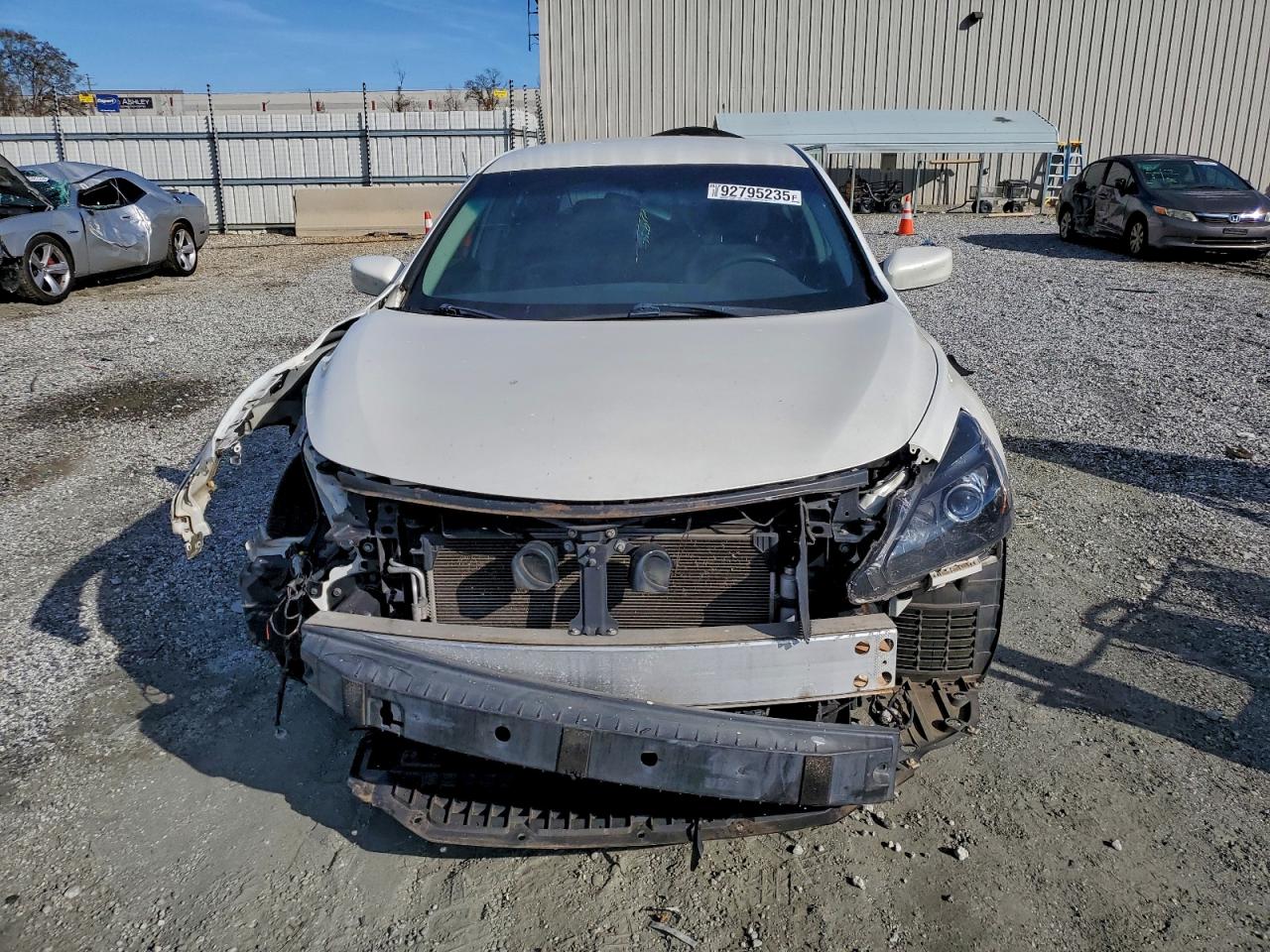 Nissan Altima 2.5 Image 9