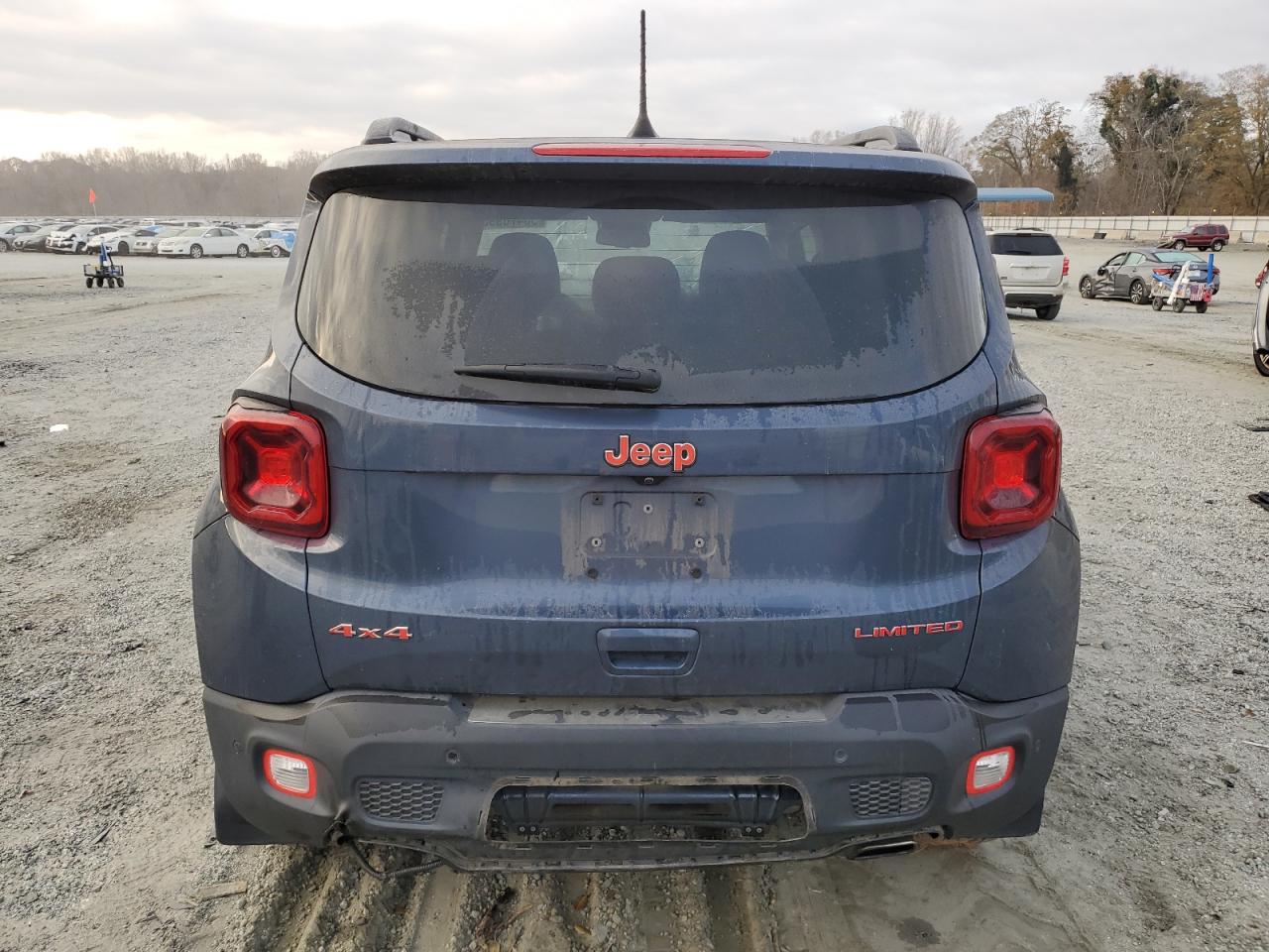 Jeep Renegade Limited Image 4