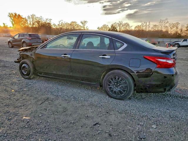 Nissan Altima 2.5 Image 5