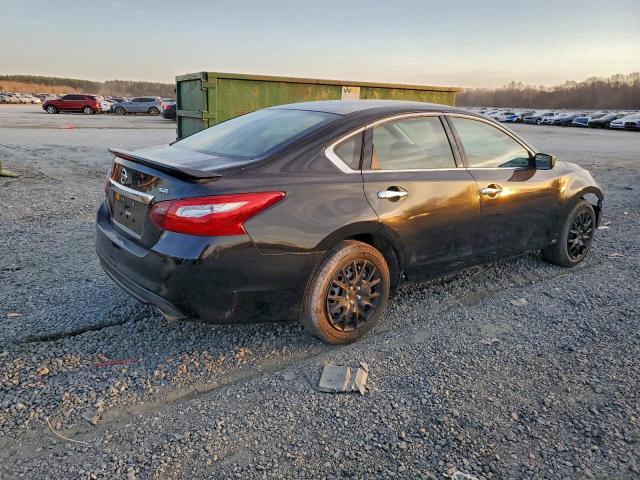 Nissan Altima 2.5 Image 4