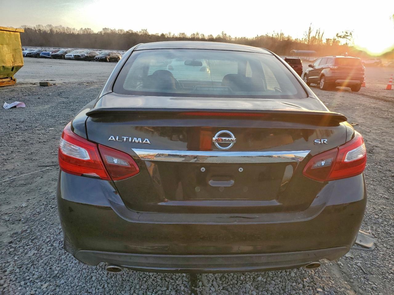 Nissan Altima 2.5 Image 3