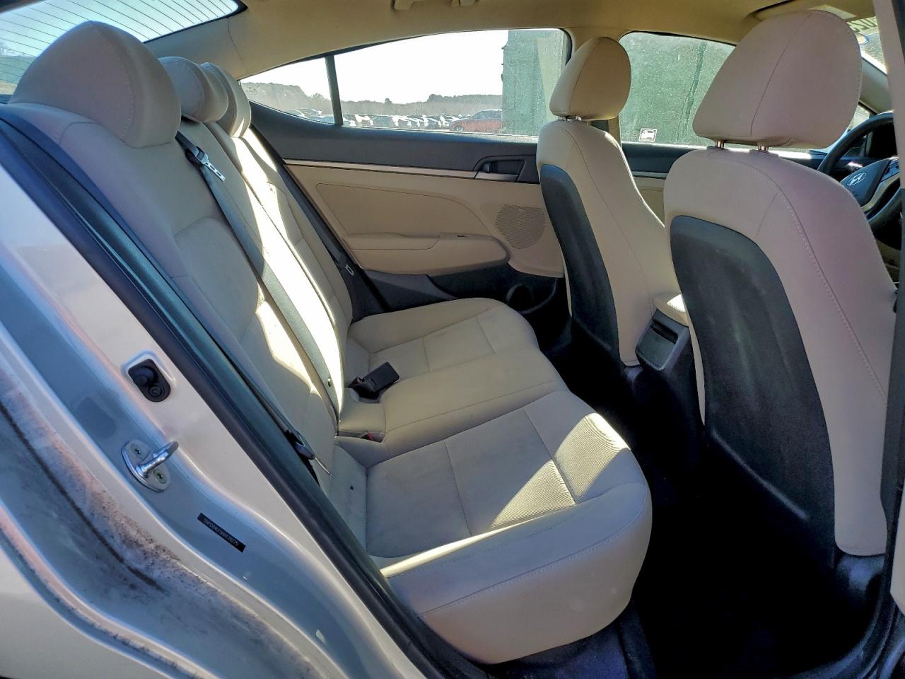 Hyundai ELANTRA Se Image 12