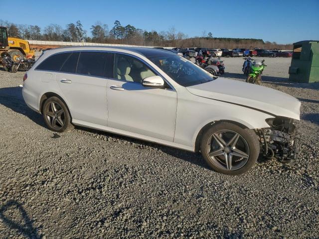 Mercedes-Benz E-Class 400 4matic Image 3