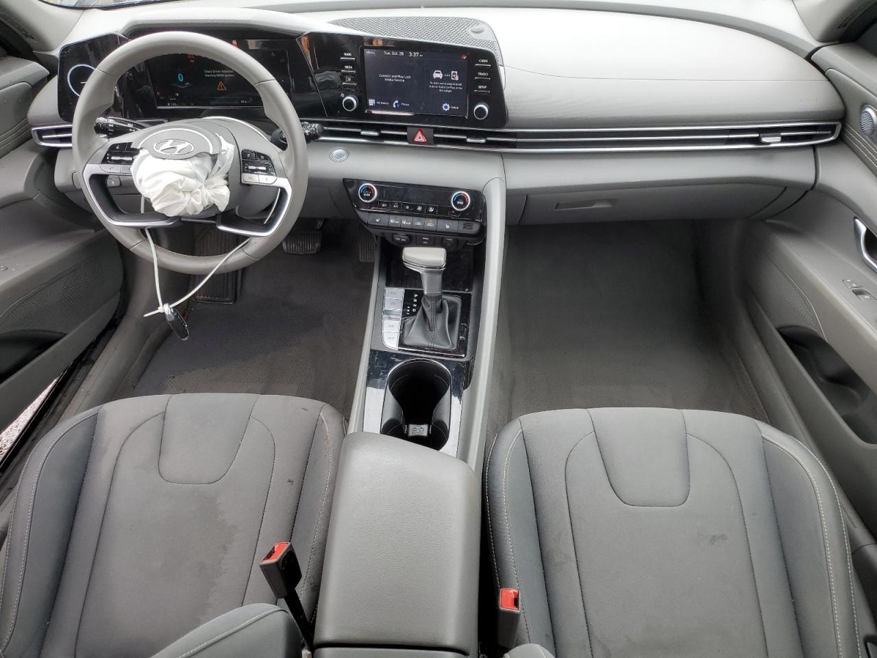 Hyundai ELANTRA Sel Image 8