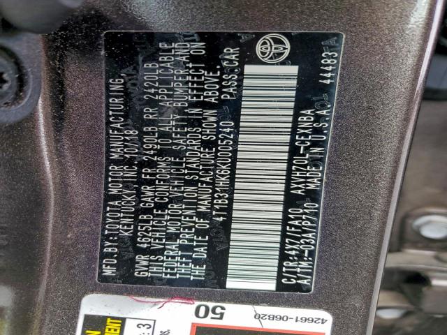 Toyota Camry Le Image 6