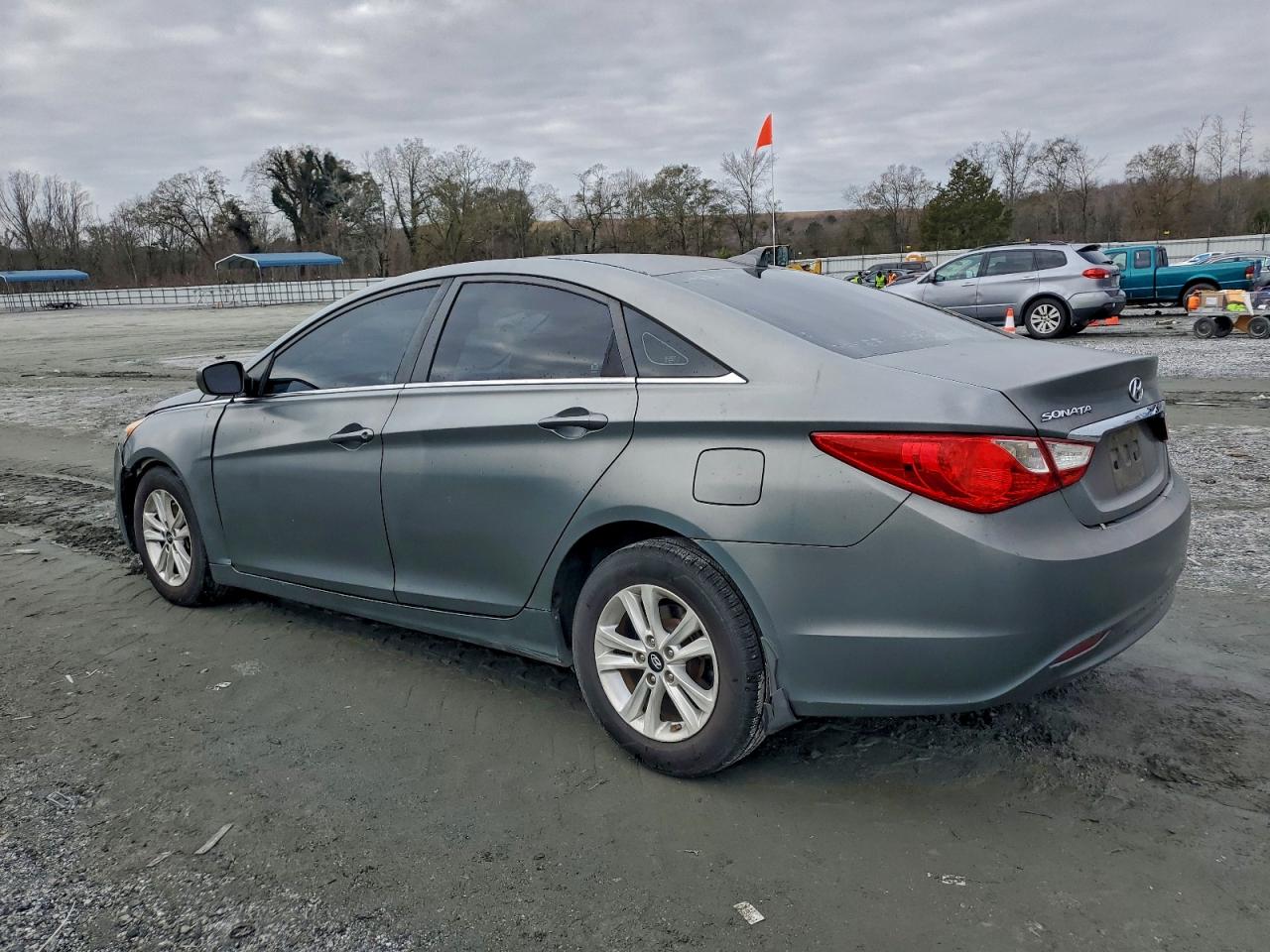 Hyundai SONATA Gls Image 6