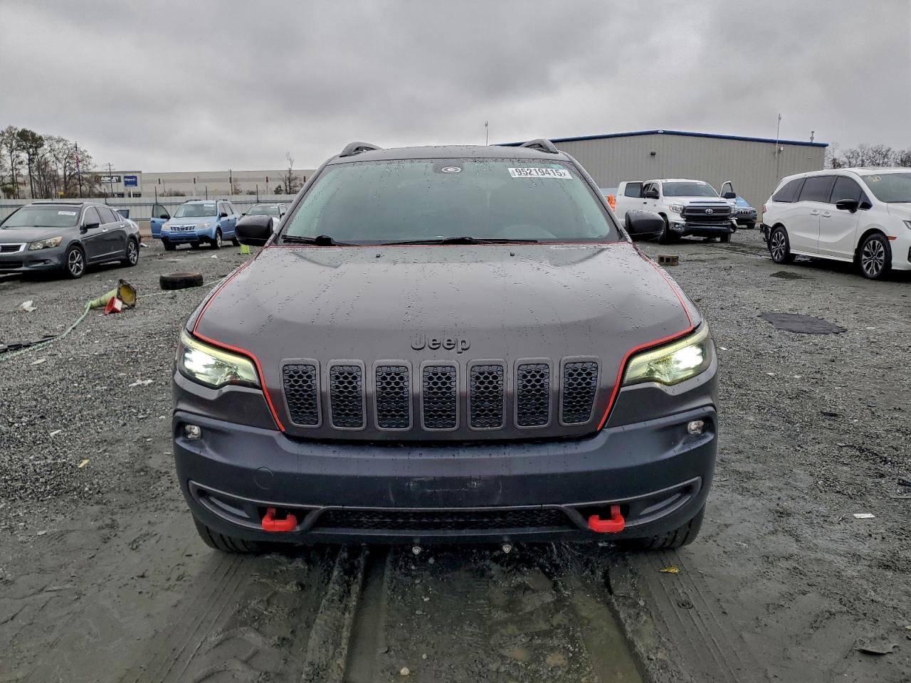Jeep Cherokee Trailhawk Image 2