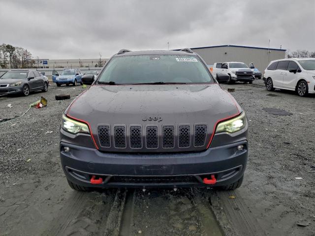 Jeep Cherokee Trailhawk Image 2