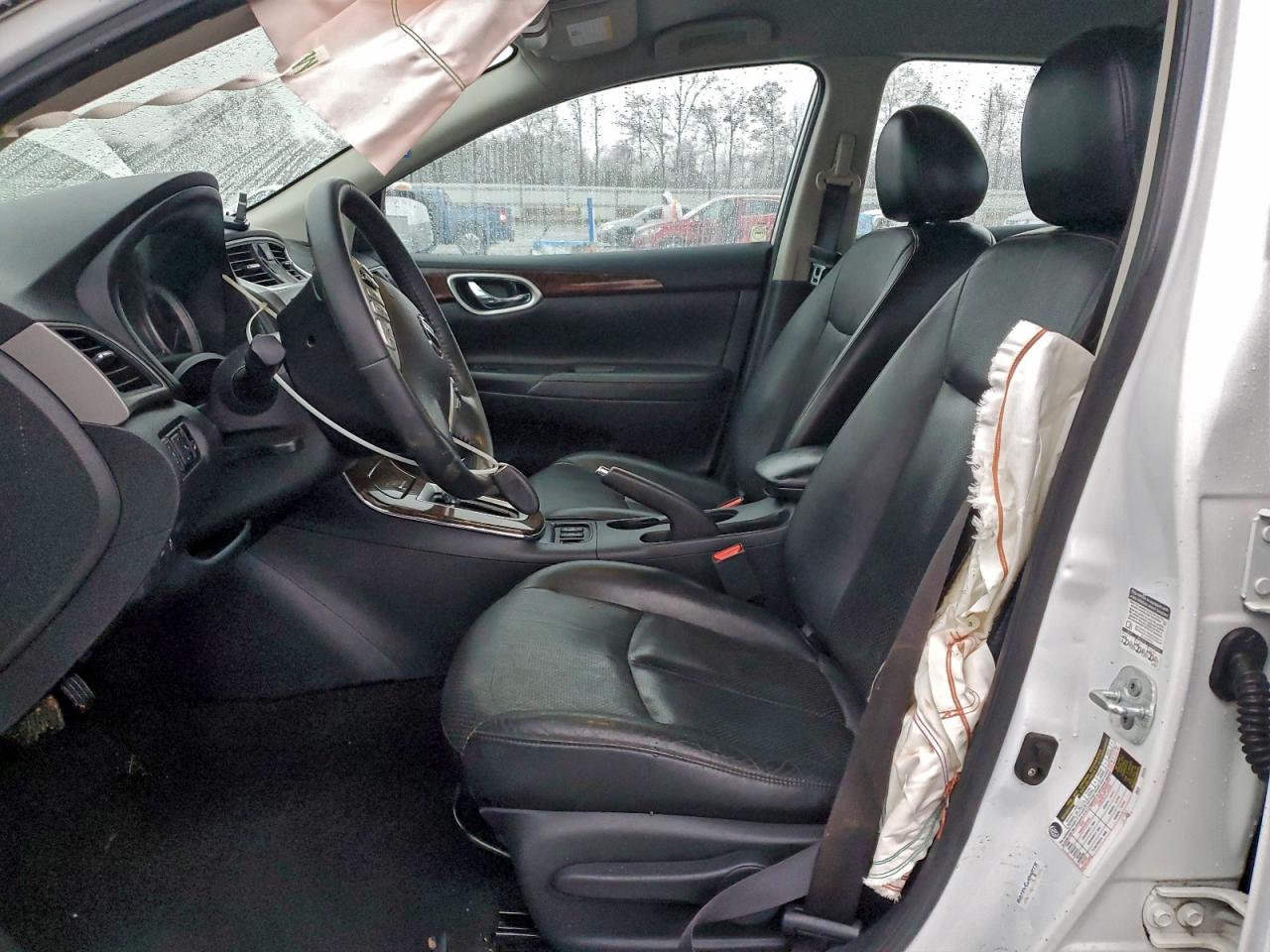 Nissan Sentra S Image 12