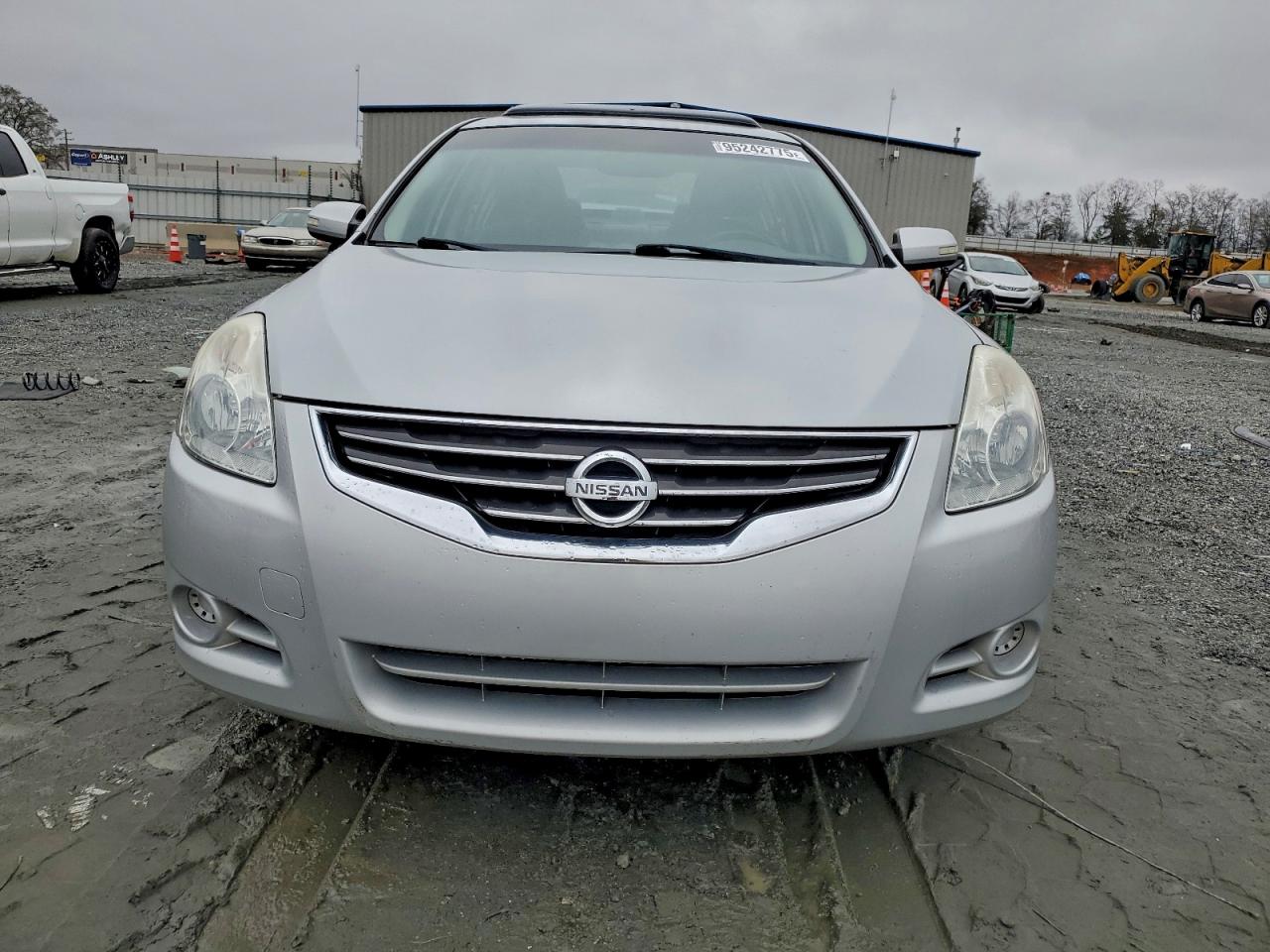 Nissan Altima Base Image 5