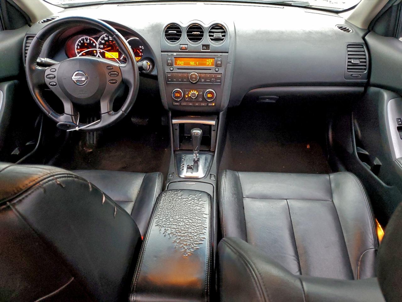 Nissan Altima Base Image 12